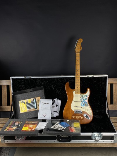 Fender Limited Edition Masterbuilt John Cruz Tribute Series Lenny Stevie Ray Vaughan Stratocaster
